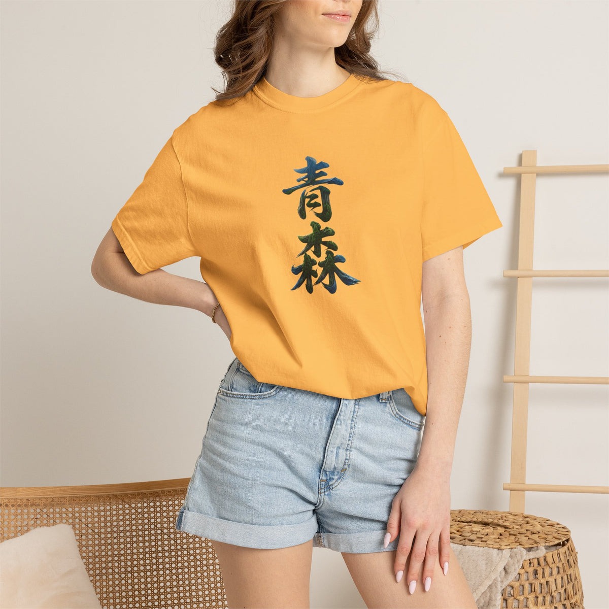 青森 風景漢字 Tシャツ｜山と森林アート｜ユニセックス コットンTシャツ