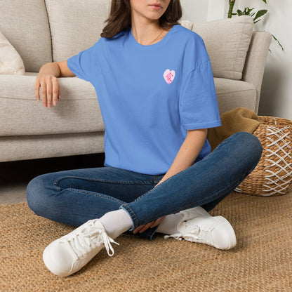 愛 Tシャツ｜桜の花びら × 毛筆漢字デザイン