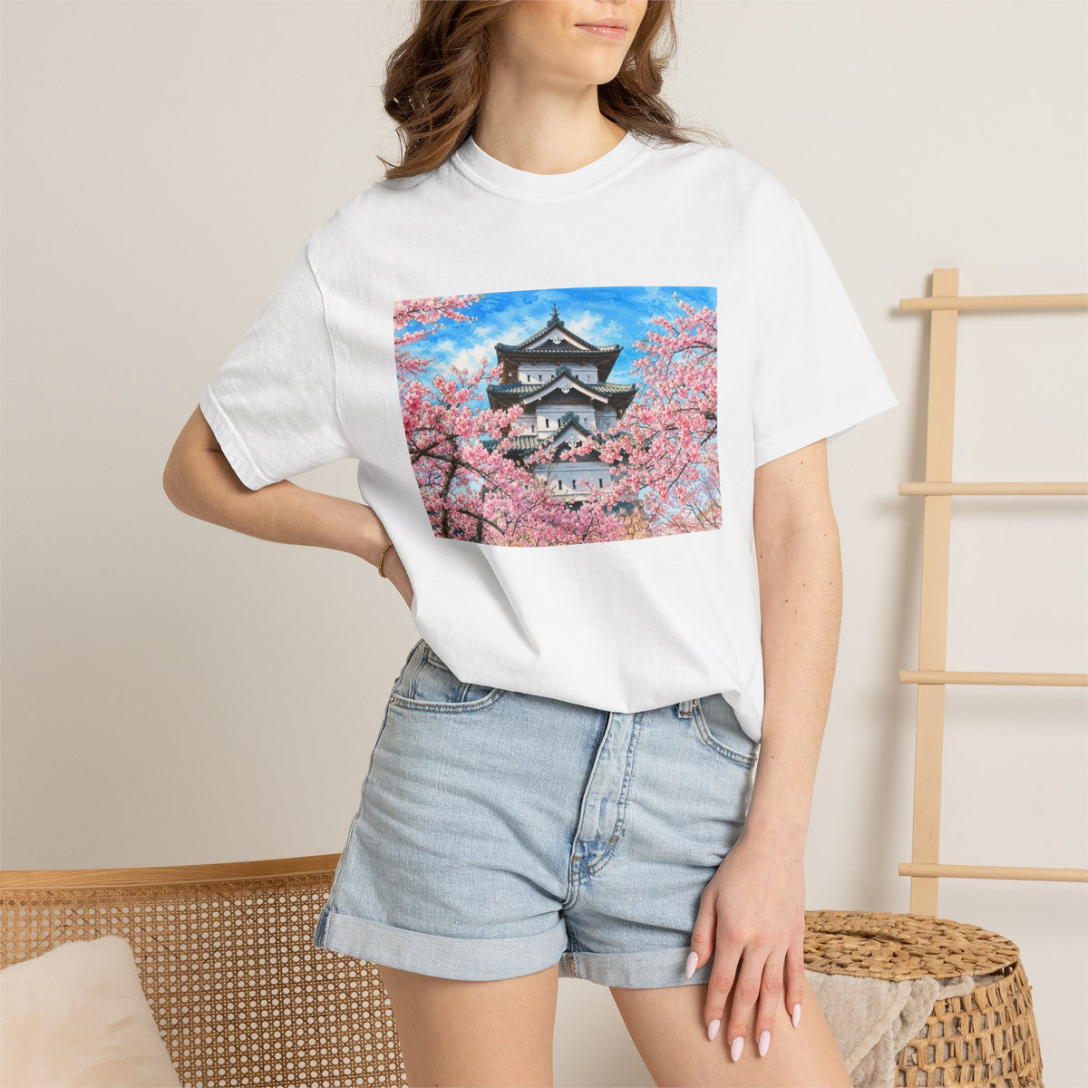 弘前城と桜 Tシャツ｜日本の春風景｜ユニセックス コットンTシャツ