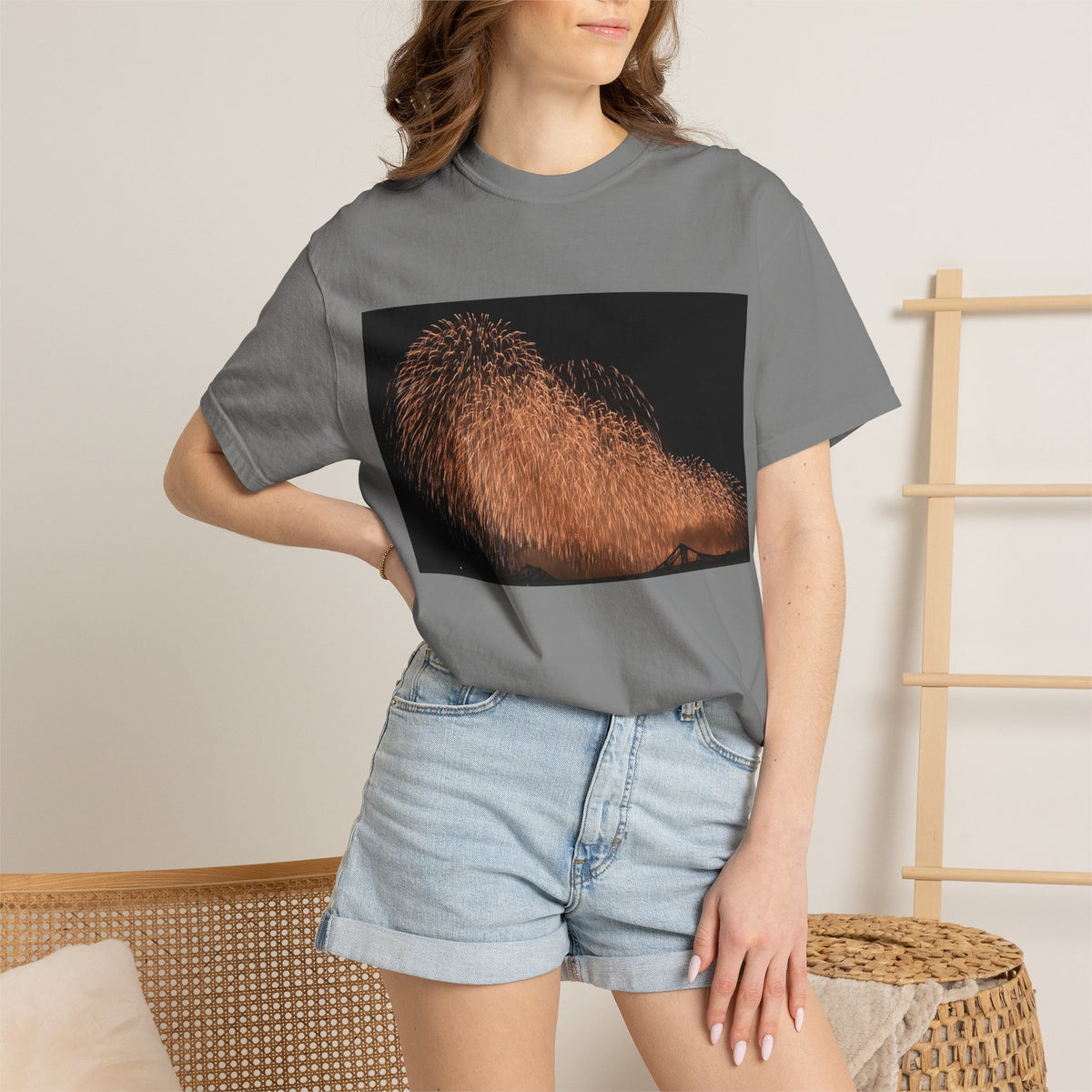 花火バーストTシャツ — 長岡　不死鳥　2026 夜空写真シャツ