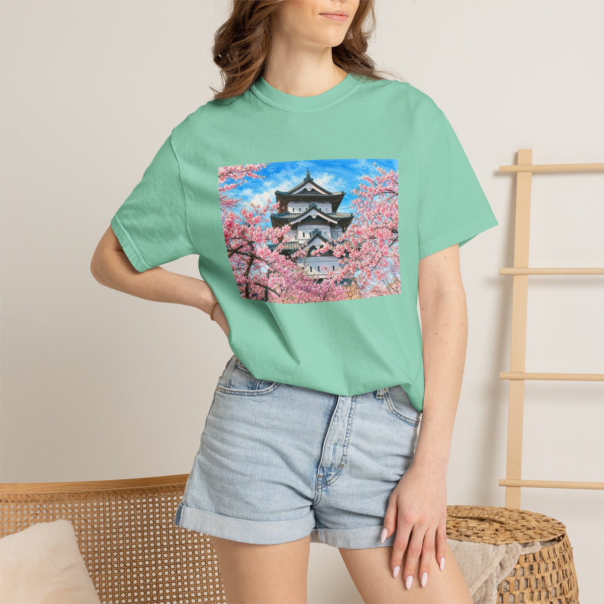 弘前城と桜 Tシャツ｜日本の春風景｜ユニセックス コットンTシャツ