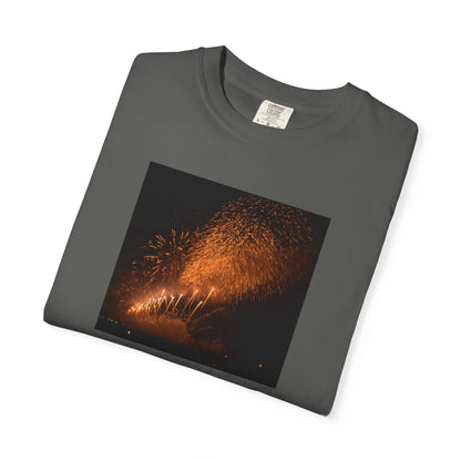 大曲の花火 （2026年版）｜秋田・夜空を彩る花火写真Tシャツ　｜Omagari Fireworks Photo T-Shirt